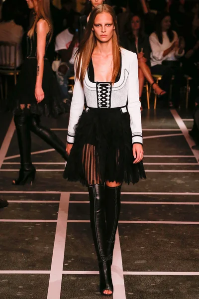 Look 20